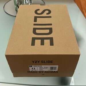 Yeezy Slides Box